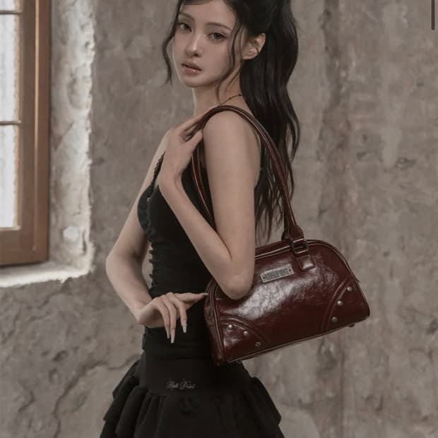 카키포인트 스터드 보스턴 백 레드