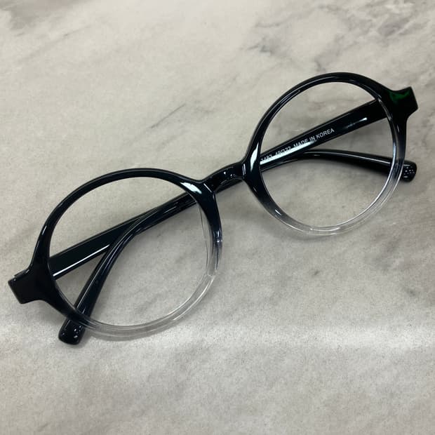 오앤씨 ONC 블랙클리어 반무테 쉐입 라운드 뿔테 안경