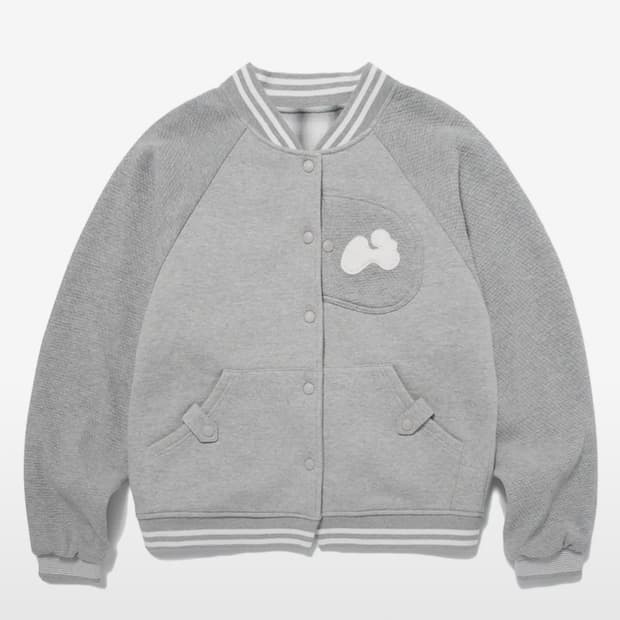 새상품 당일배송 허그유어스킨 바시티 패치 자켓 그레이