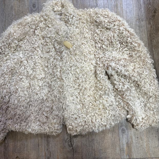 EMBA엠마양모뽀글이자켓