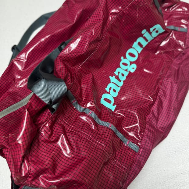 파타고니아 블랙 홀 더플 30L