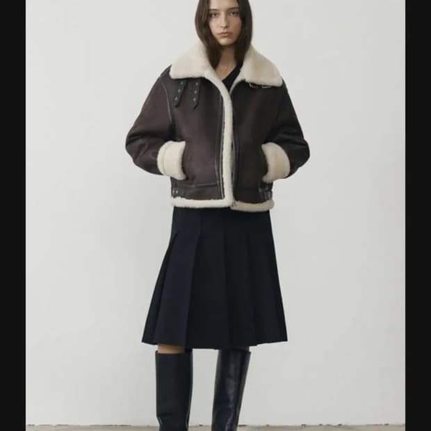 던스트 무스탕 s사이즈 브라운