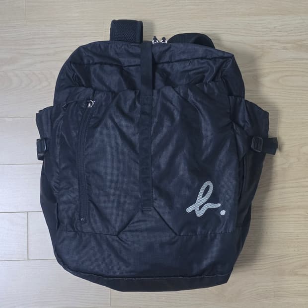 아네스베 나일론 경량 백팩 블랙