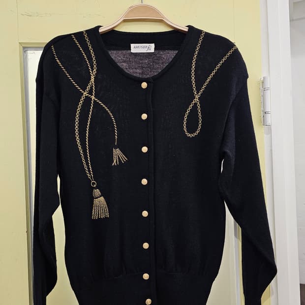 Amused fu 블랙&골드 울 가디건