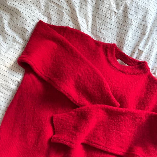 [M] 아모멘토 플러피 브러쉬드 롱 슬리브 니트 레드