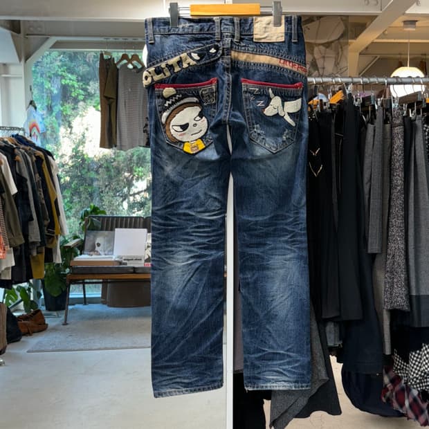 로리타 진스 요시토모 나라 데님팬츠