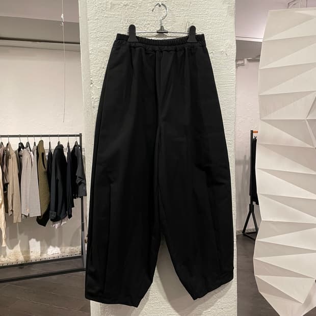 투굿 스캐폴더 패널 디테일 팬츠