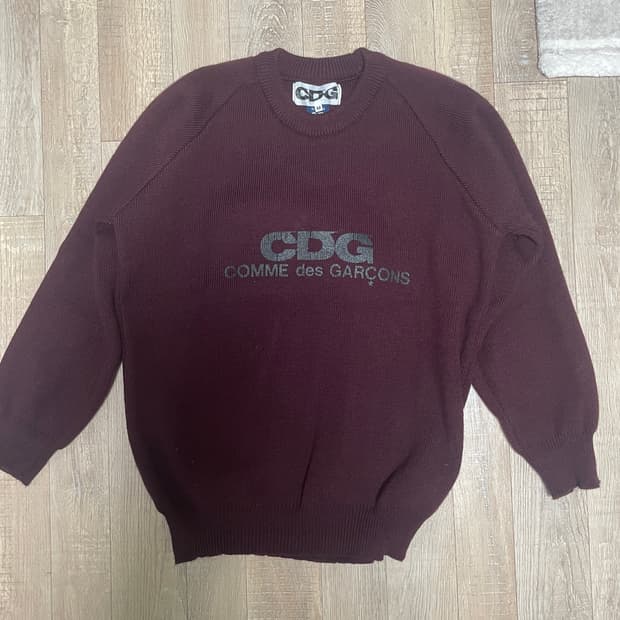 cdg 버건디 니트