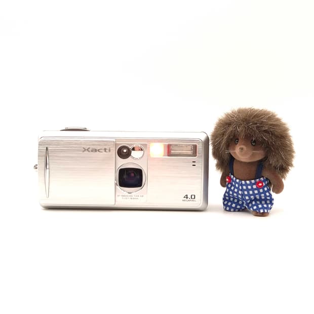 미품🤍 SANYO Xacti J4 pink✨ 슬라이드 램프 💫