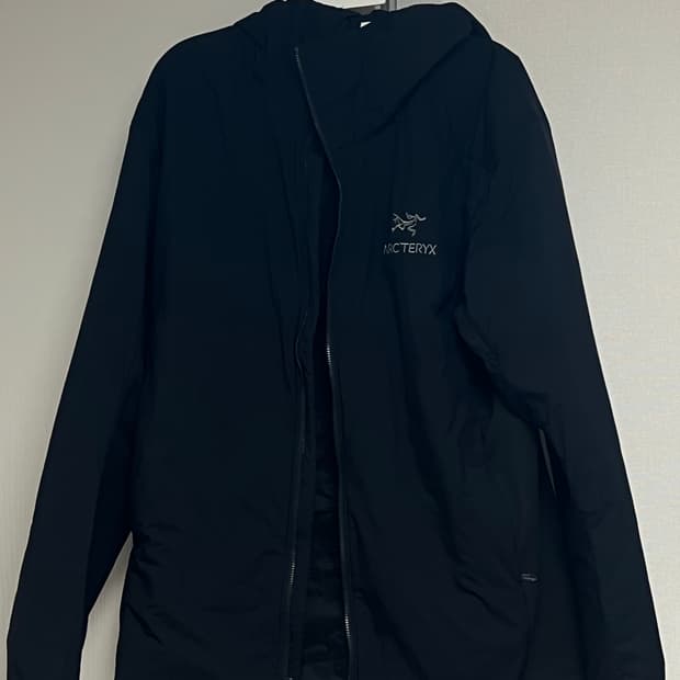 아크테릭스 아톰 후디 블랙 L