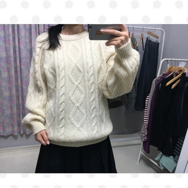 아이보리 울 니트