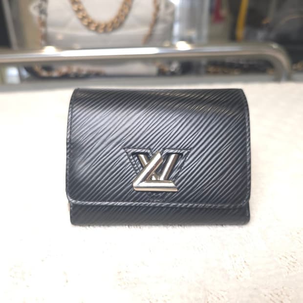 [중고/정품] 루이비통 에피 트위스트 XS 지갑
