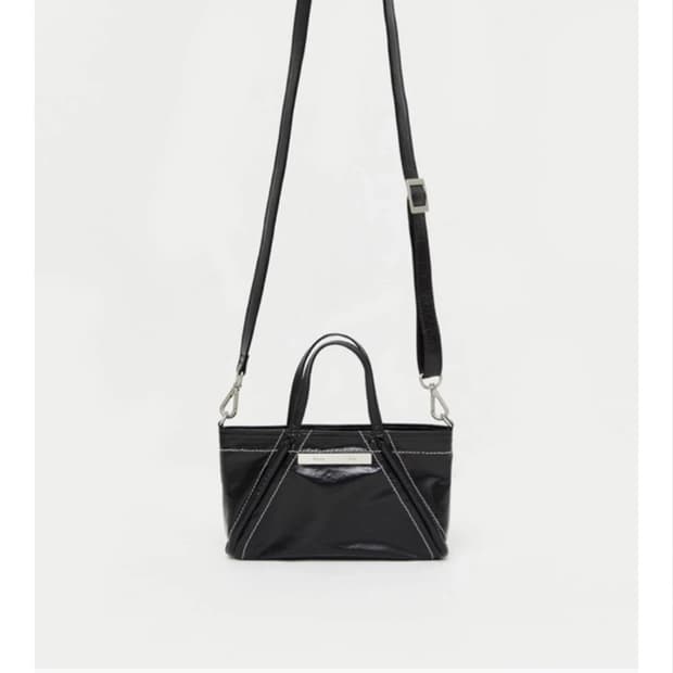 마뗑킴 미니 코팅 토트백 블랙