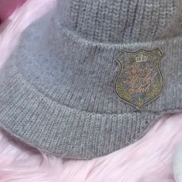 베이비메탈클럽 팝업 니트 폼폼 모자