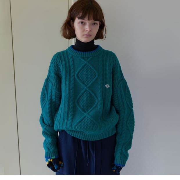 노컨텐츠 케이블 니트 엔조블루스아우어솔티가디건그린버터페스토패딩