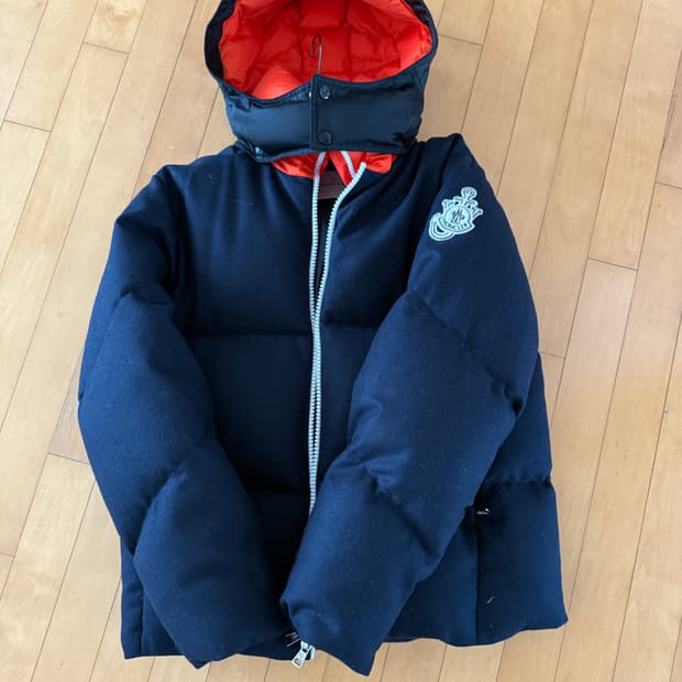 몽클레어 jw 앤더슨 패딩 네이비 사이즈 3