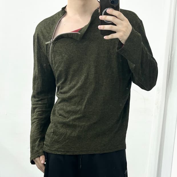 베르사체 진스 꾸뛰르 절개 니트 롱슬리브