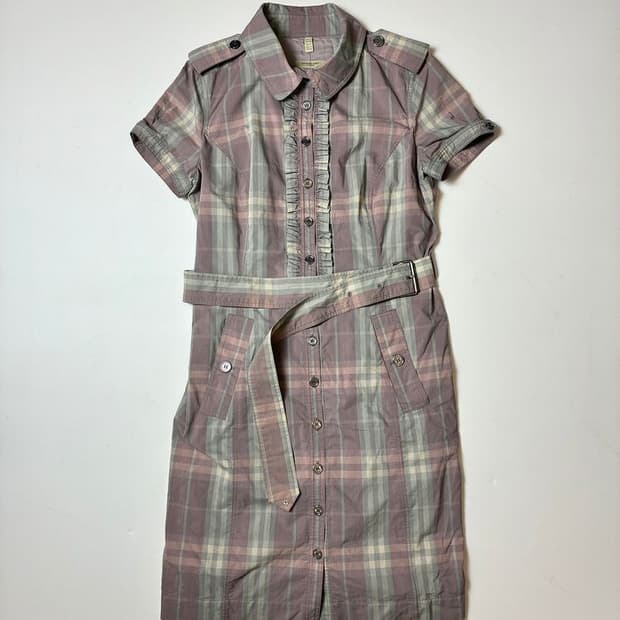 버버리 런던 노바 체크 벨티드 원피스 PN9057