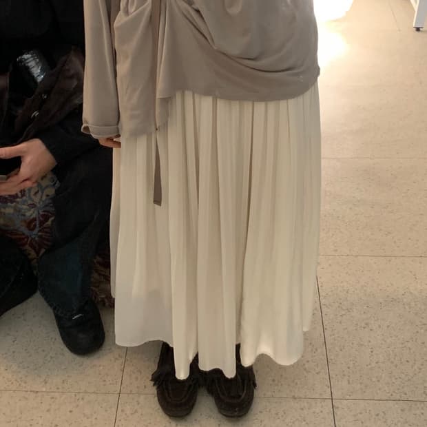 쉬어 플리츠 스커트