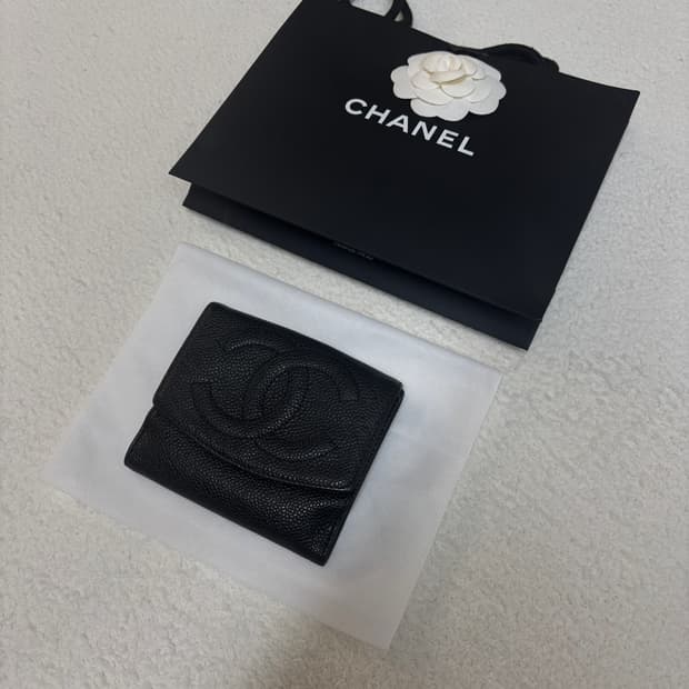 샤넬 캐비어 반지갑