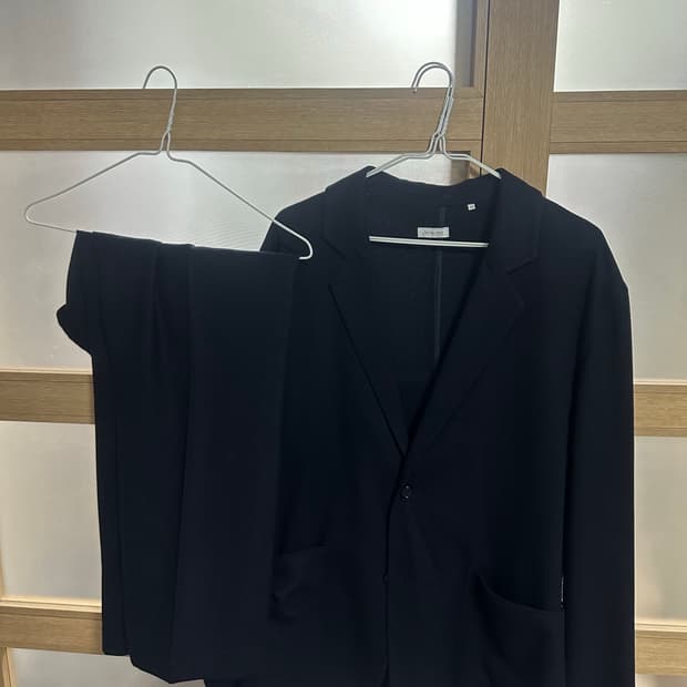 우드비 울 캐시미어 네이비 셋업 상의 2, 하의 3 사이즈 판매합니다