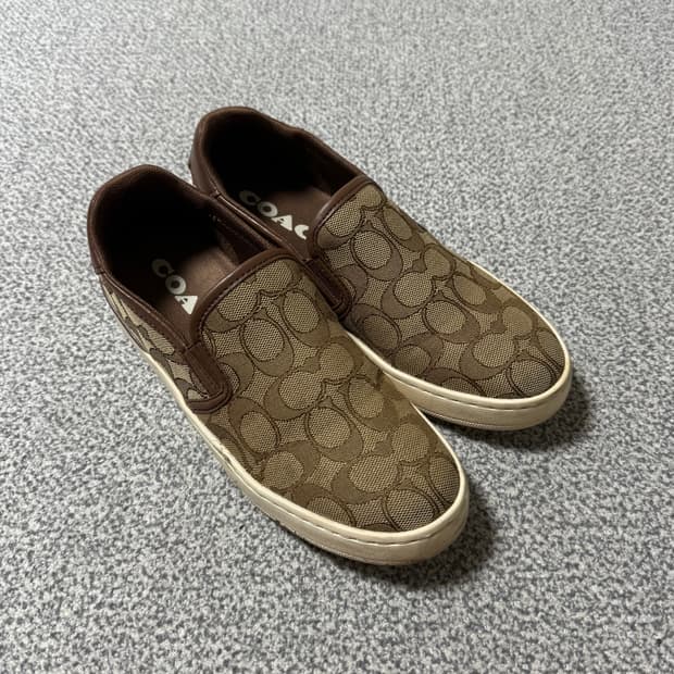 [정가 13만원] 코치 웰스 슬립온 230