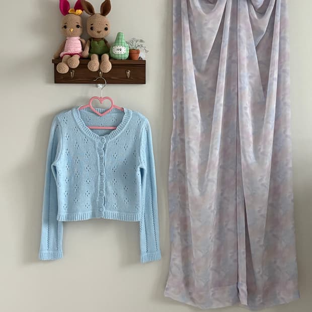 소라색 니트 카디건