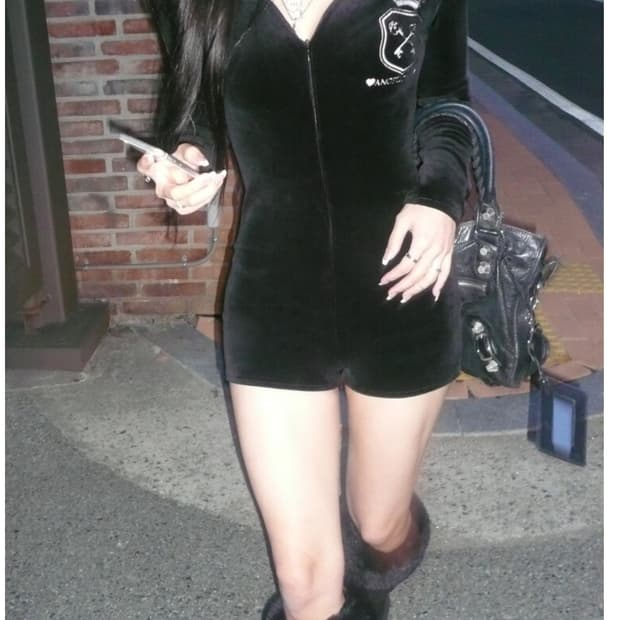 엔젤넘버555 바디수트 검정 팝니다