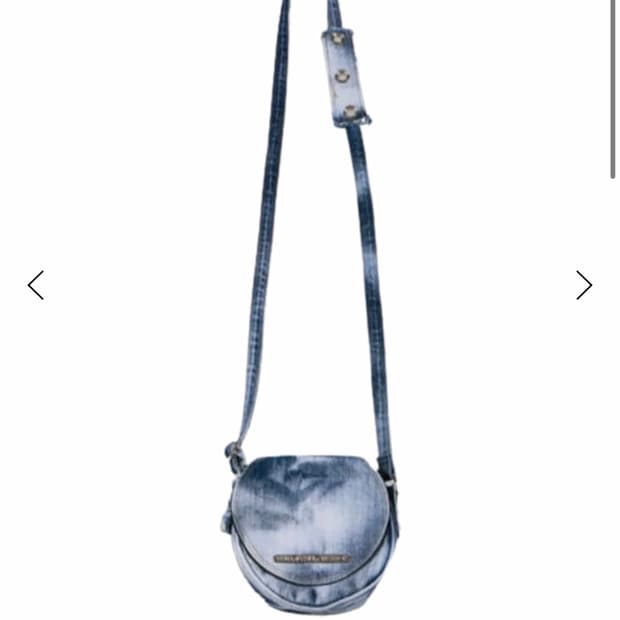 더뮤지엄비지터 WASHED DENIM MINIBAG (WHITE BLUE