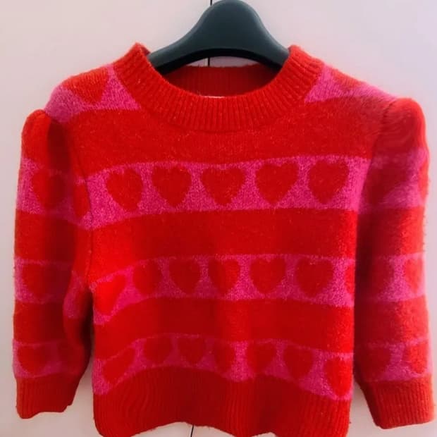 사랑스러운 하트 패턴 Zara 레드 크롭 니트