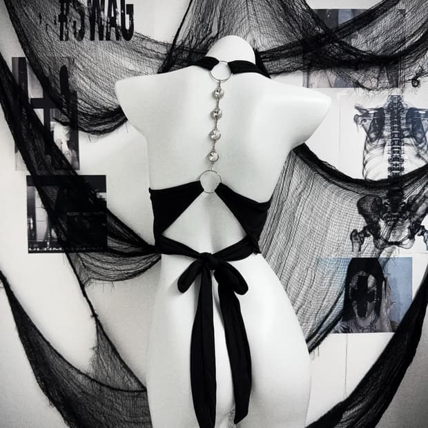 00s jewerly ring halterneck sleeveless