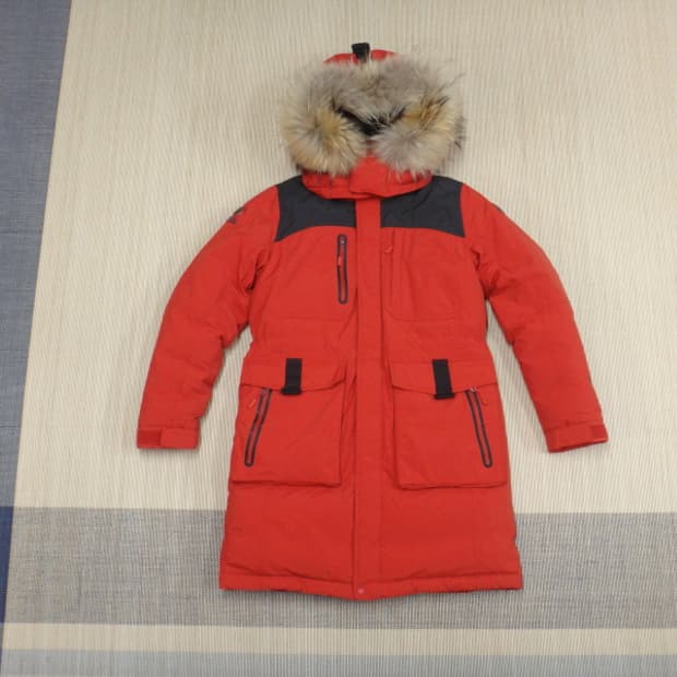 (90) 코오롱스포츠 여성 라쿤후드 구스다운 점퍼