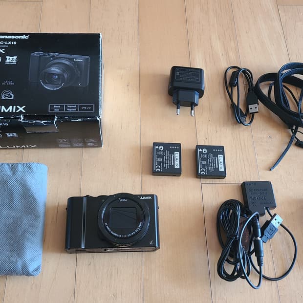 파나소닉 LX10 풀박스 (배터리 2개 등 박스 포함)