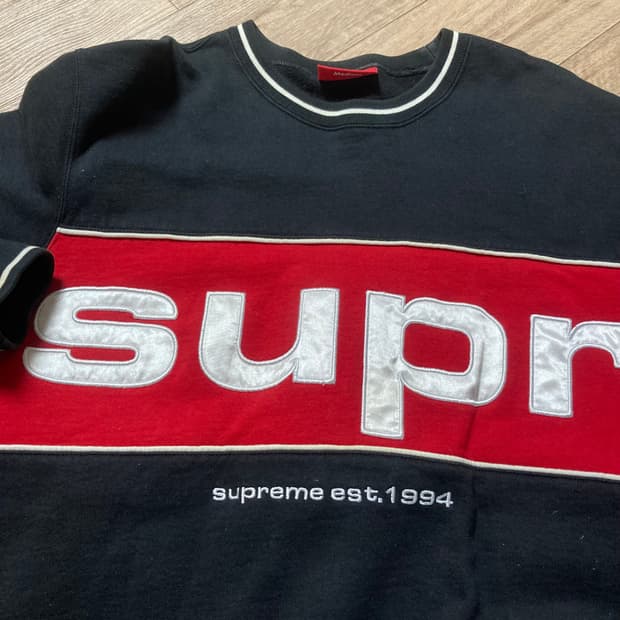 슈프림 배색맨투맨