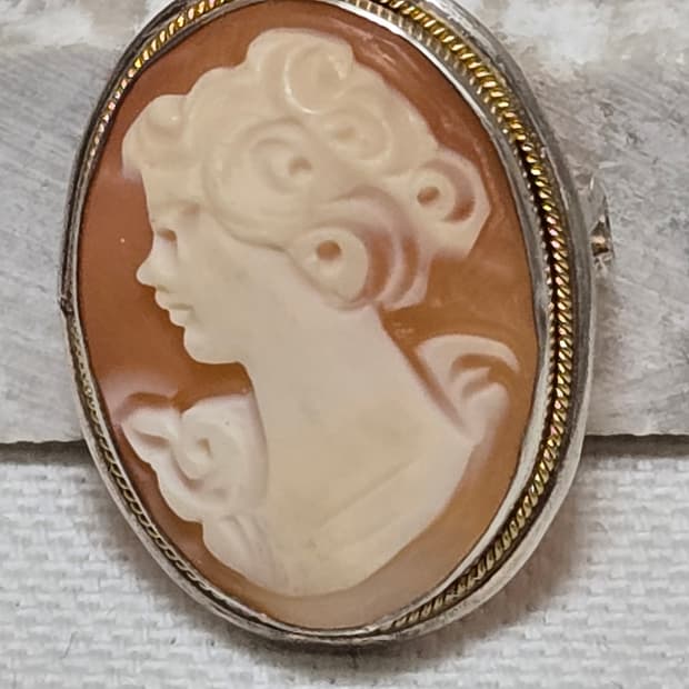 Vintage Shell Cameo Pendant Necklace 925