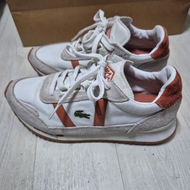 라코스테 파트너 레트로 스니커즈 us/6 240 판매합니다