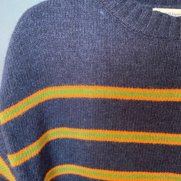 Petit Espoir 뮤트 그린 오렌지 네이비 배색 니트
