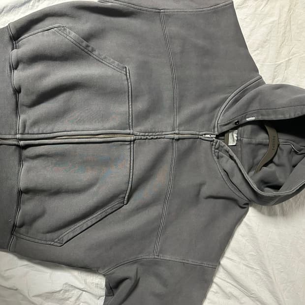 노메뉴얼 후드집업