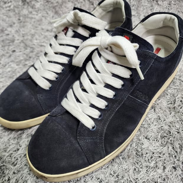 프라다 스웨이드 스니커즈 7