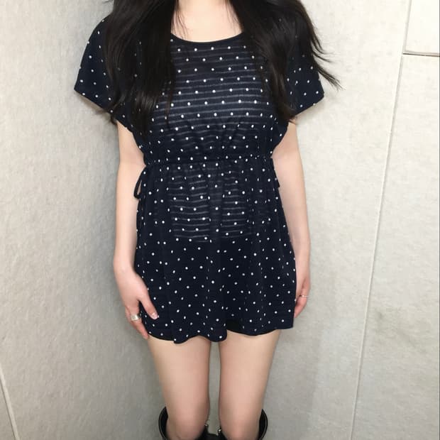 도트 셔링 블라우스