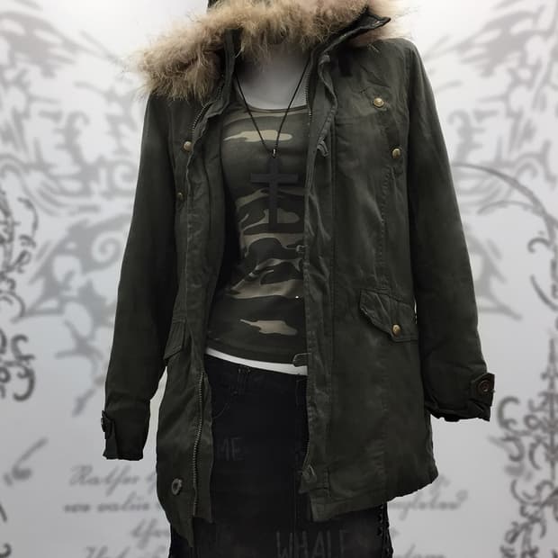 00's wolf-jaw field jumper