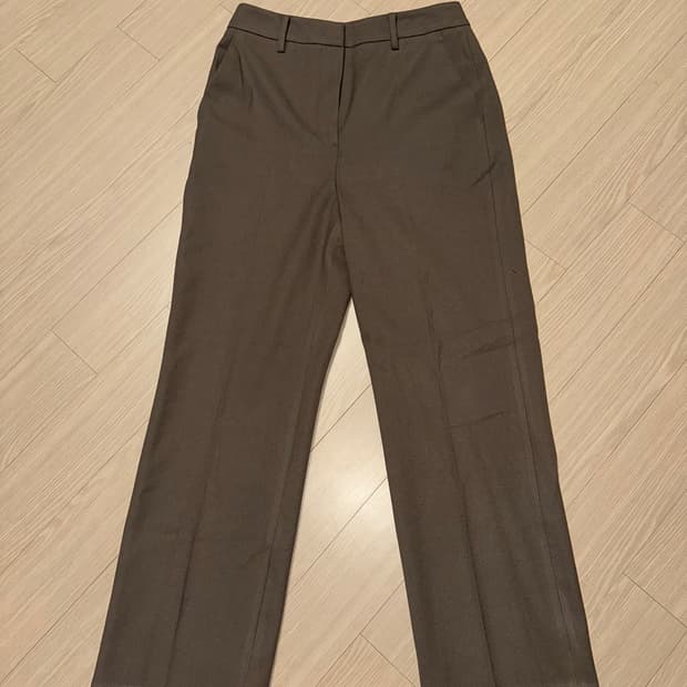 지오다노 밴딩 절개 슬랙스 