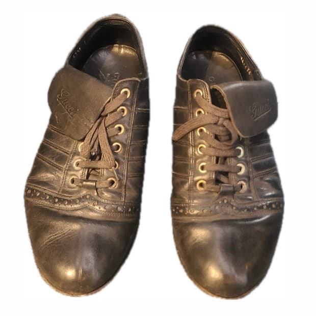 Gucci vtg flat leather shoes