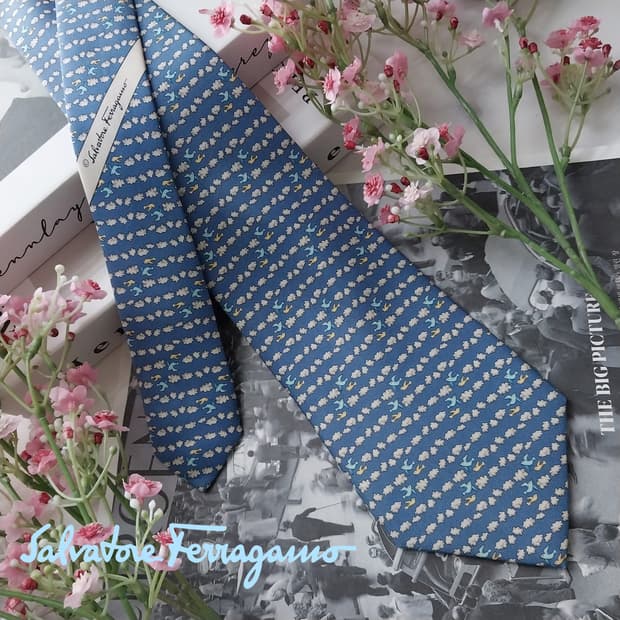 페라가모 실크 블루 버드 패턴 넥타이 9.2cm A+등급 K1480
