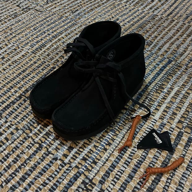 클락스 왈라비 부츠 블랙 260