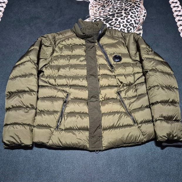 (희귀)CP컴퍼니 15F/W 디디쉘 DD쉘 고글 다운 패딩 L 정품