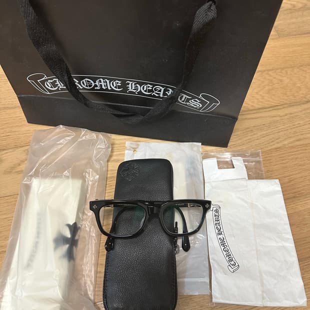 크롬하츠 콕스어커 블랙실버