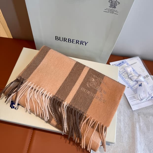 버버리 리버서블 스카프 100% 램스울
