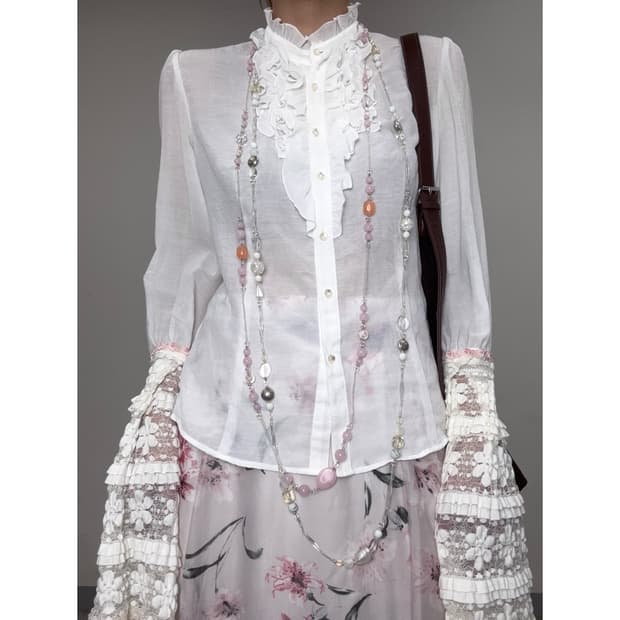 빈티지 고딕 화이트 블라우스