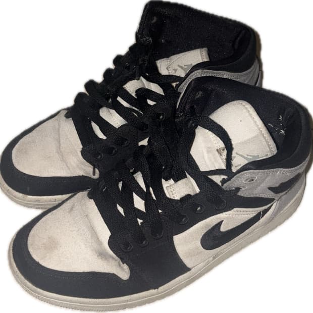 조던 1 미드 se 세일 블랙